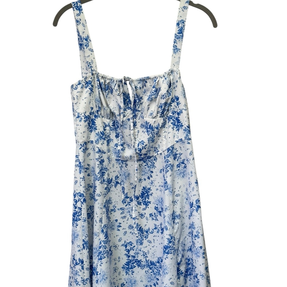 Floral Blue and White Milkmaid Dress size Small/Medium - Picture 3 of 9
